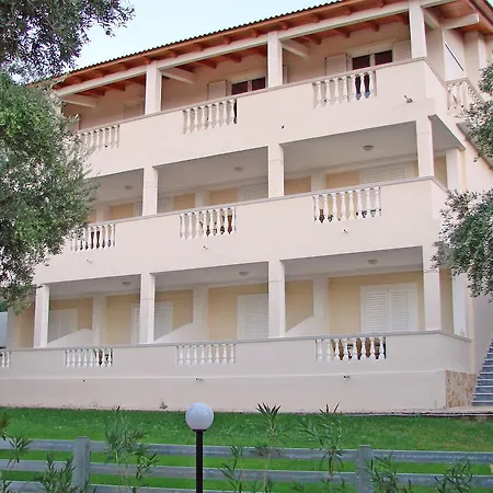 Апартаменты Pouliezos Koklanis Zante Аликес