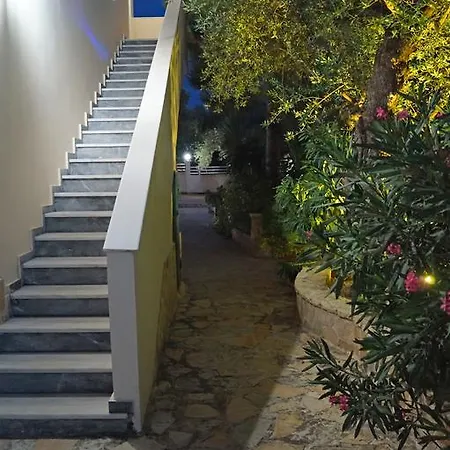 Pouliezos Koklanis Zante アリケス